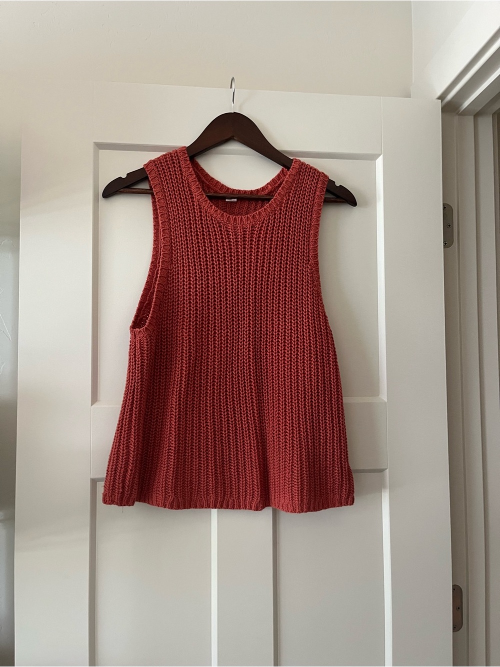 Old Navy Textured Sleeveless Knit Tank - Coral Red
